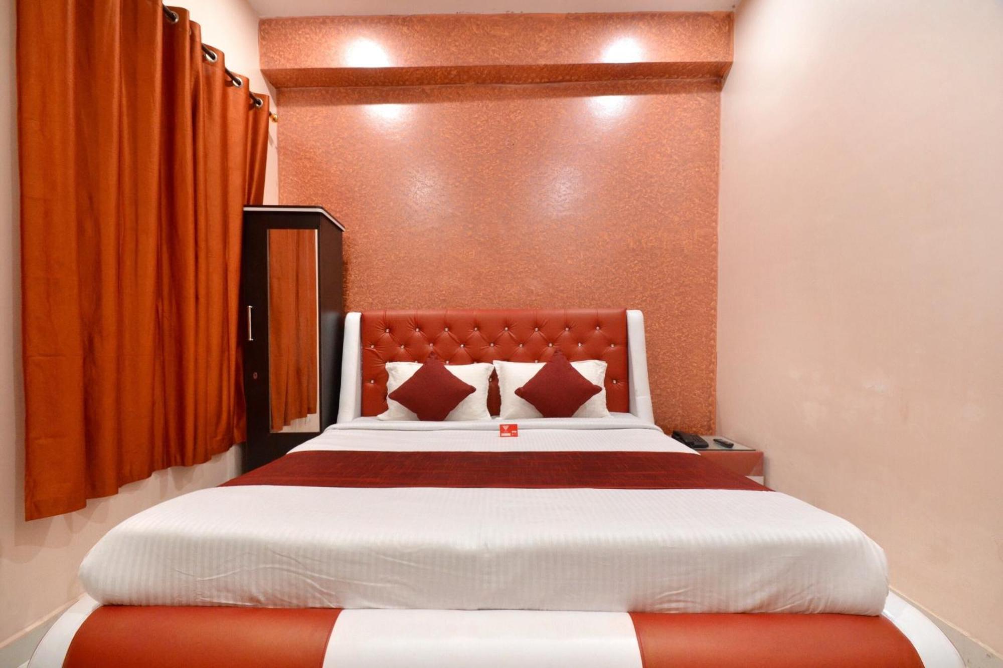 Hotel O Galaxy Nayagaon Esterno foto