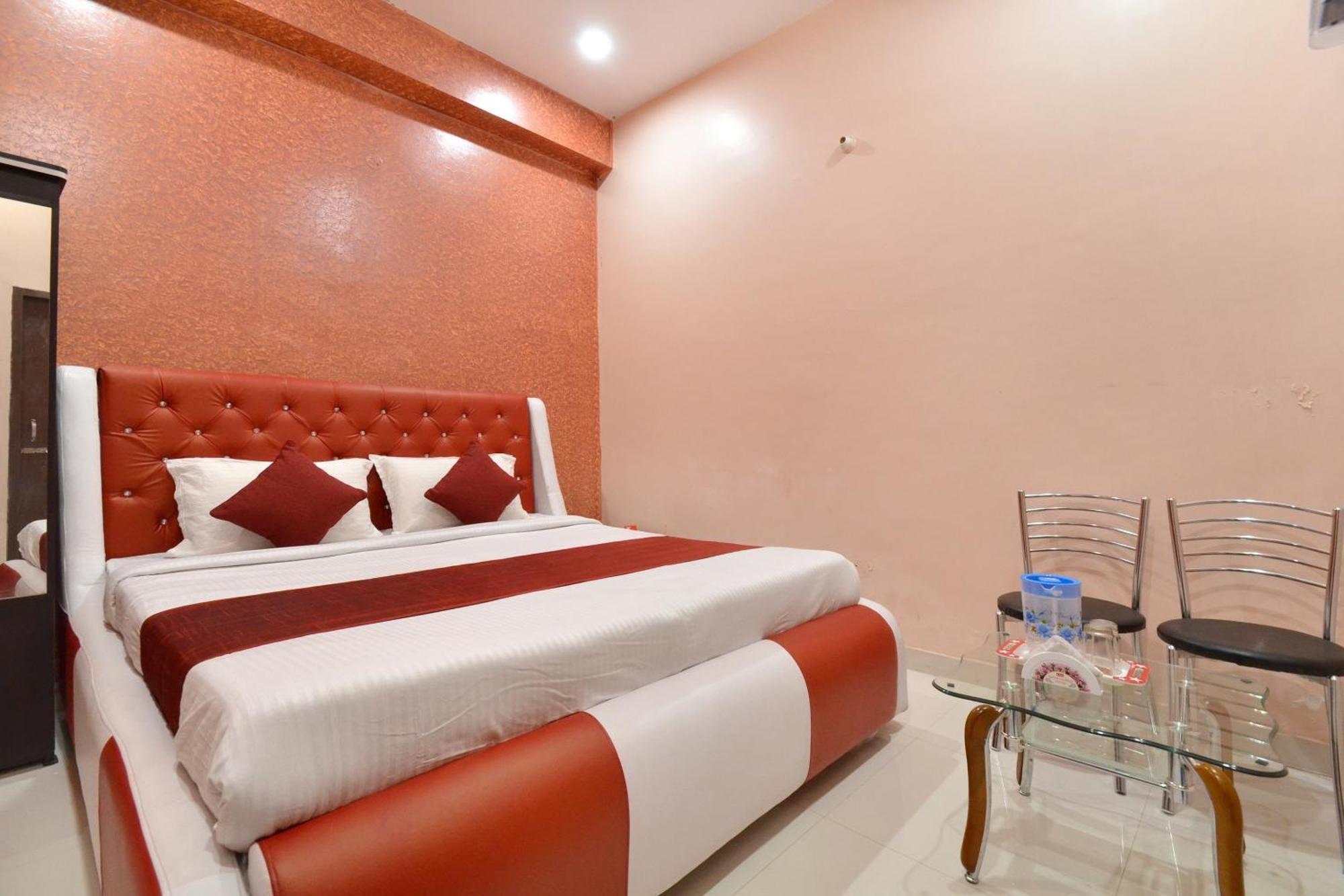 Hotel O Galaxy Nayagaon Esterno foto